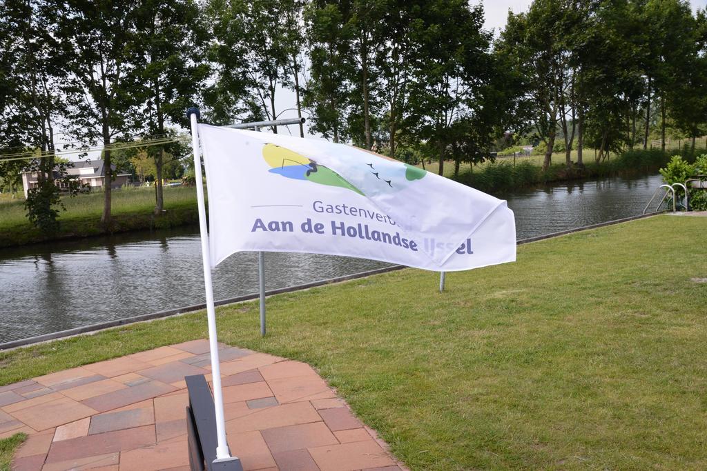 Guest House Aan De Hollandse Ijssel Montfoort エクステリア 写真