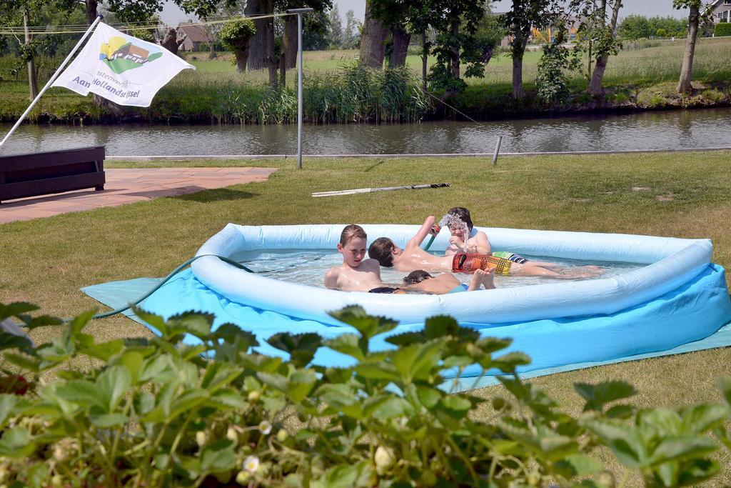 Guest House Aan De Hollandse Ijssel Montfoort エクステリア 写真